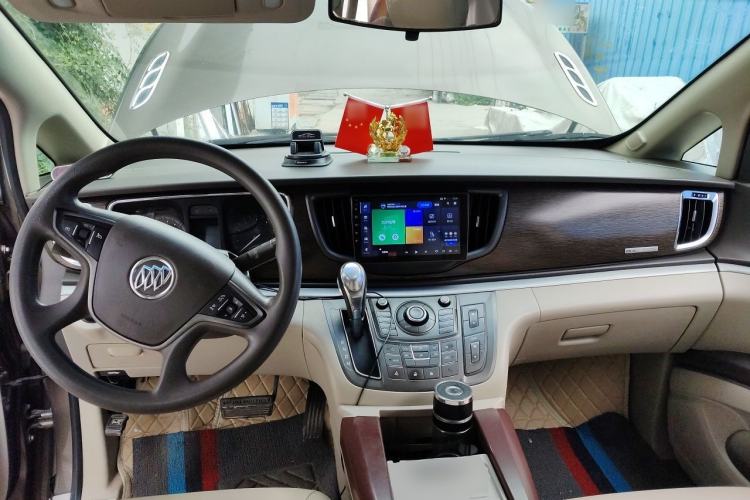 Used Buick GL8 2011 2.4L CT Luxury Business Comfort Edition Center Console