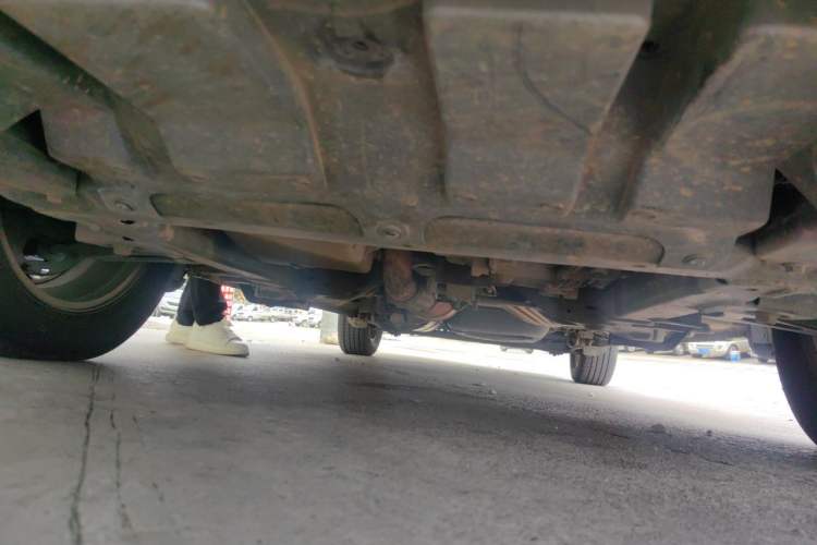 Used Buick GL8 2011 2.4L CT Luxury Business Comfort Edition Chassis Front