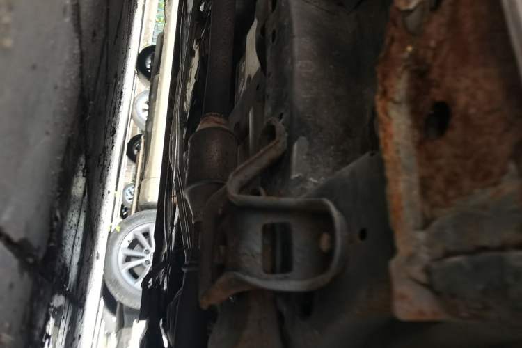 Used Buick GL8 2011 2.4L LT Luxury Business Executive Edition Chassis Front Right