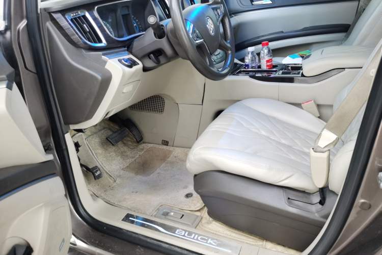Used Buick GL8 2011 3.0L XT Luxury Business Flagship Edition Driver Seat