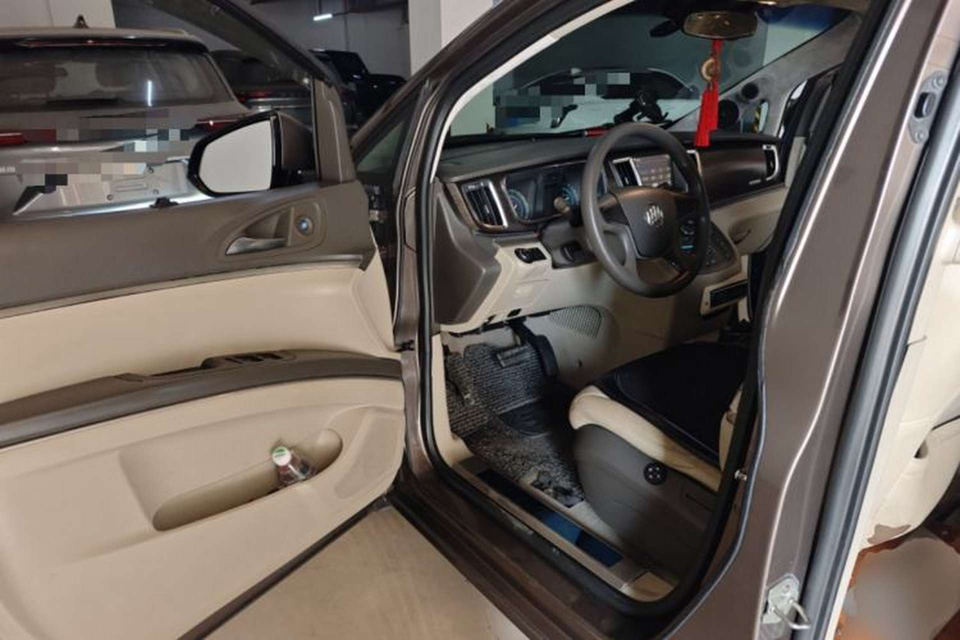 Used Buick GL8 2011 2.4L CT Luxury Business Comfort Edition Driver Seat