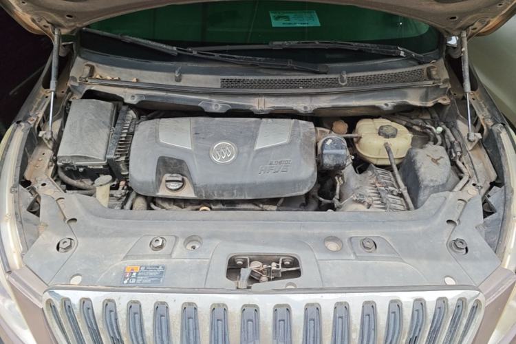 Used Buick GL8 2011 3.0L GT Luxury Business Haoya Edition Engine Bay
