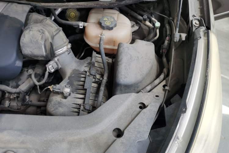 Used Buick GL8 2011 3.0L XT Luxury Business Flagship Edition Engine Bay Left
