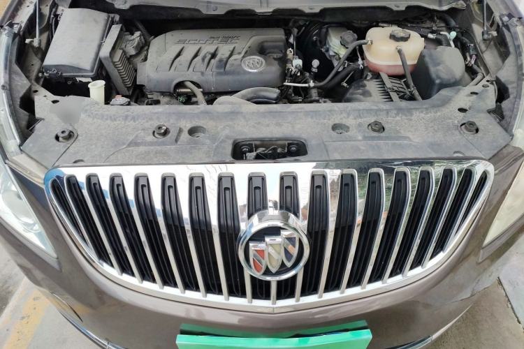 Used Buick GL8 2011 2.4L CT Luxury Business Comfort Edition Engine Bay