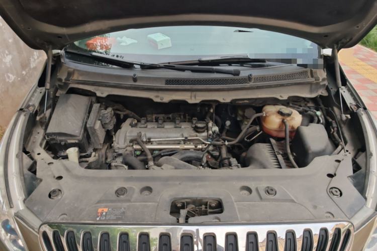 Used Buick GL8 2011 2.4L LT Luxury Business Executive Edition Engine Bay