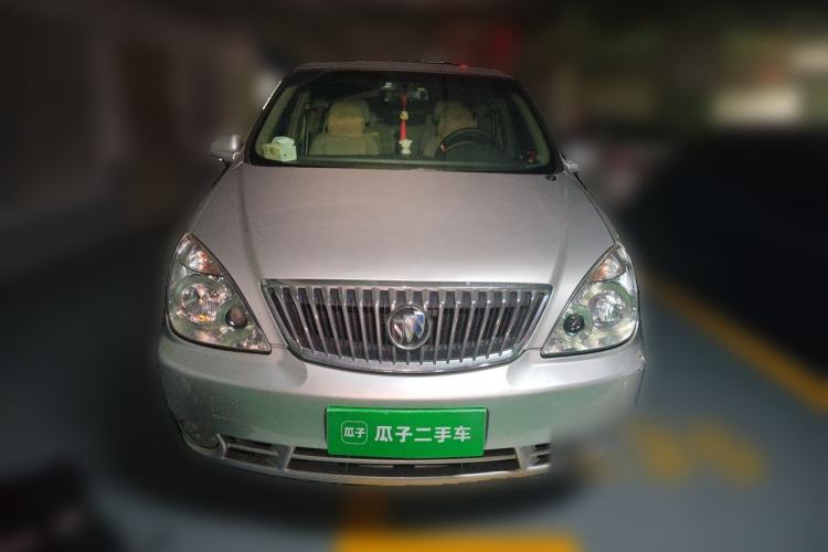 Used Buick GL8 2011 2.4L CT Comfort Edition Front