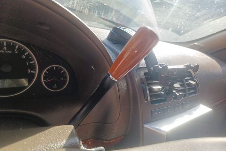 Used Buick GL8 2011 2.4L CT Comfort Edition Gear Lever