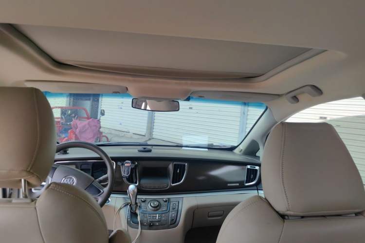 Used Buick GL8 2011 2.4L CT Luxury Business Comfort Edition Headliner