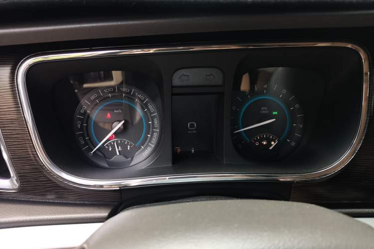 Used Buick GL8 2011 2.4L LT Luxury Business Executive Edition Instrument Cluster