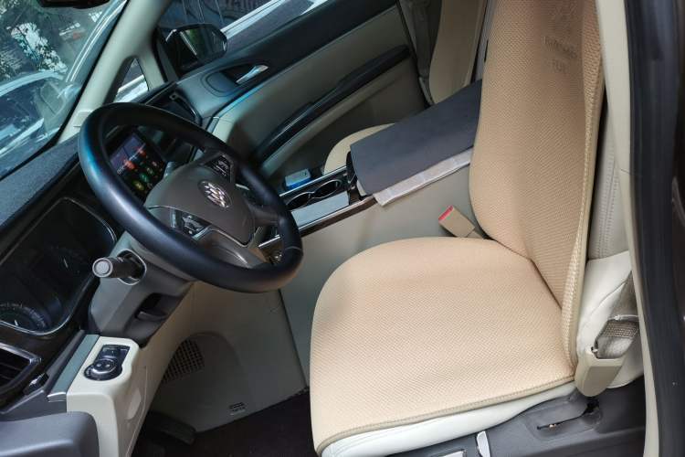 Used Buick GL8 2011 2.4L LT Luxury Business Executive Edition Left Front Seat