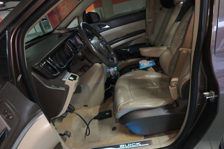 Used Buick GL8 2011 3.0L XT Luxury Business Flagship Edition Left Front Seat