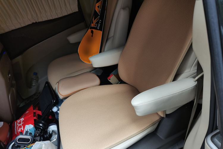 Used Buick GL8 2011 2.4L LT Luxury Business Executive Edition Left Rear Seat