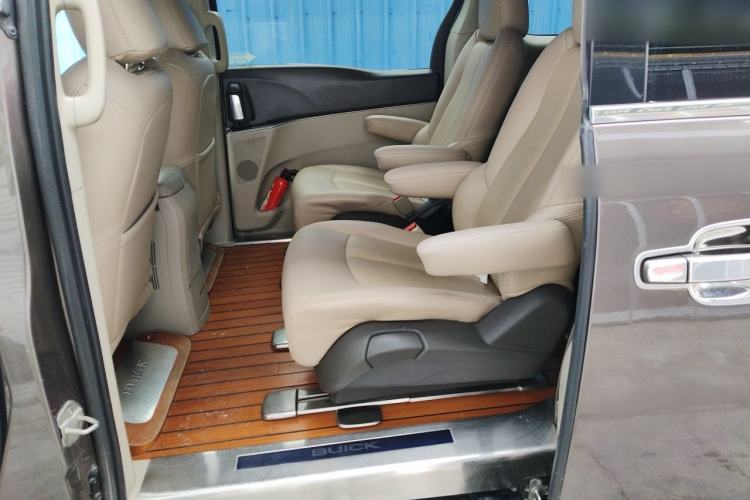 Used Buick GL8 2011 2.4L CT Luxury Business Comfort Edition Left Rear Seat
