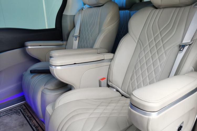 Used Buick GL8 2011 3.0L XT Luxury Business Flagship Edition Left Rear Seat