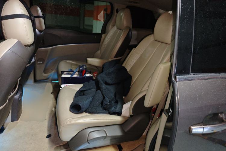Used Buick GL8 2011 3.0L XT Luxury Business Flagship Edition Left Rear Seat