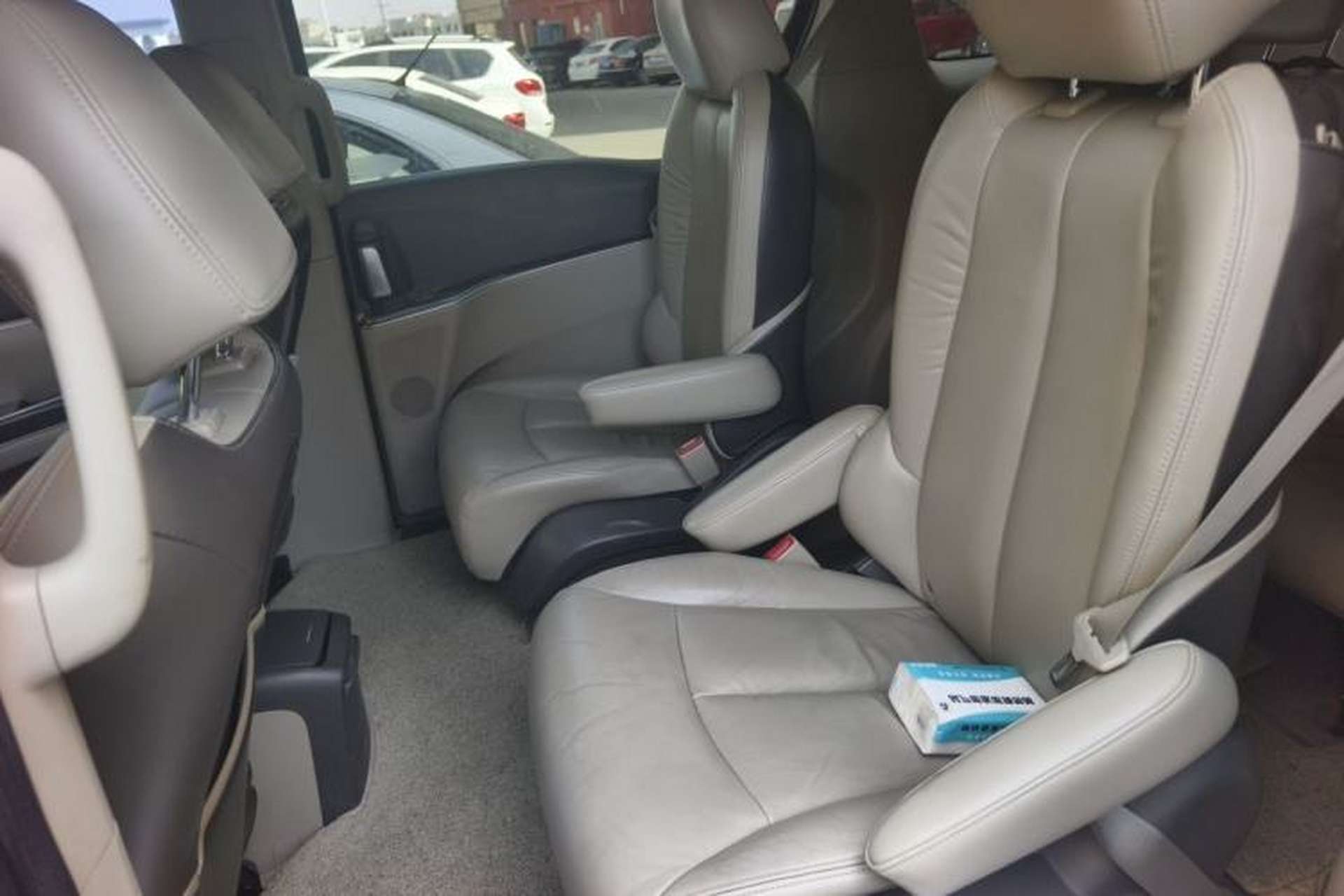 Used Buick GL8 2011 3.0L GT Luxury Business Haoya Edition Left Rear Seat