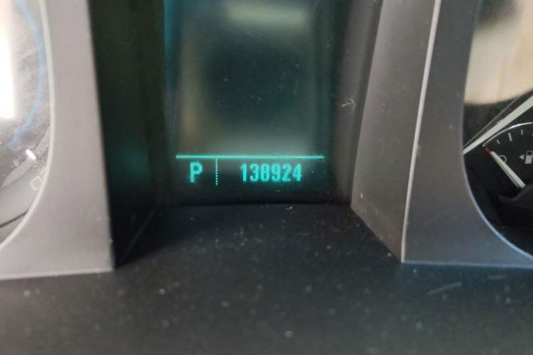 Used Buick GL8 2011 2.4L CT Luxury Business Comfort Edition Odometer Close Up