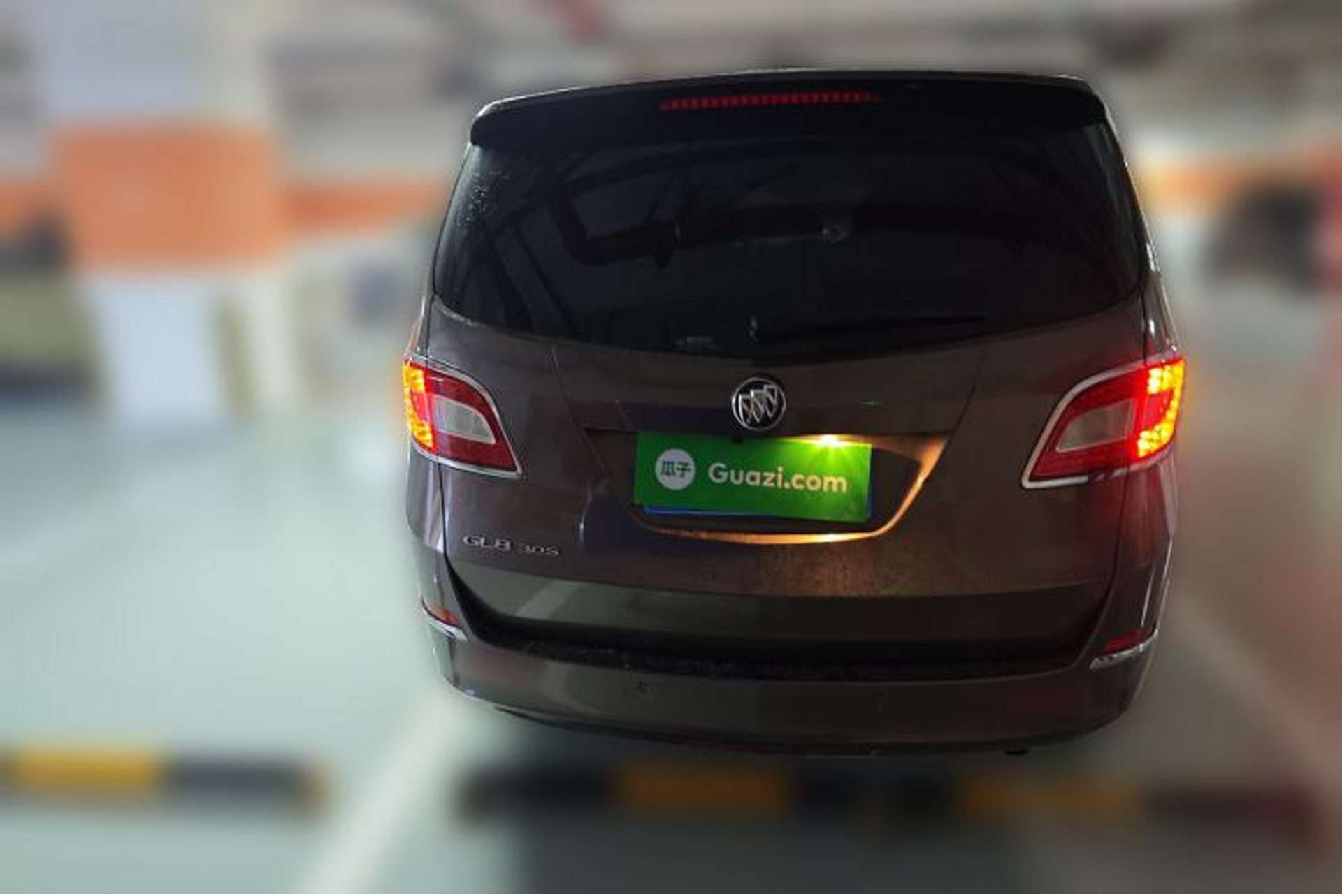 Used Buick GL8 2011 3.0L XT Luxury Business Flagship Edition Rear