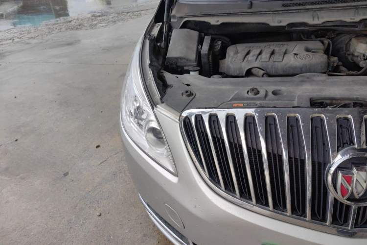 Used Buick GL8 2011 2.4L CT Luxury Business Comfort Edition Right Front Headlight