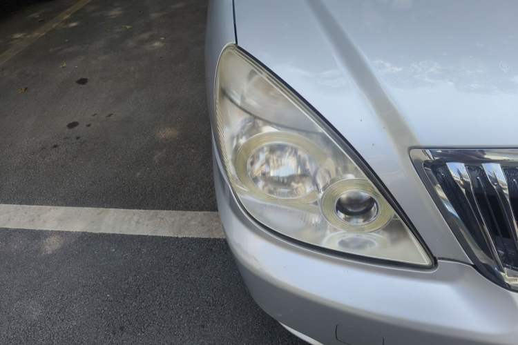 Used Buick GL8 2011 2.4L CT Comfort Edition Right Front Headlight