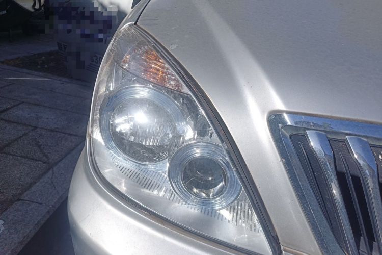 Used Buick GL8 2011 2.4L CT Comfort Edition Right Front Headlight