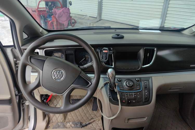 Used Buick GL8 2011 2.4L CT Luxury Business Comfort Edition Steering Wheel