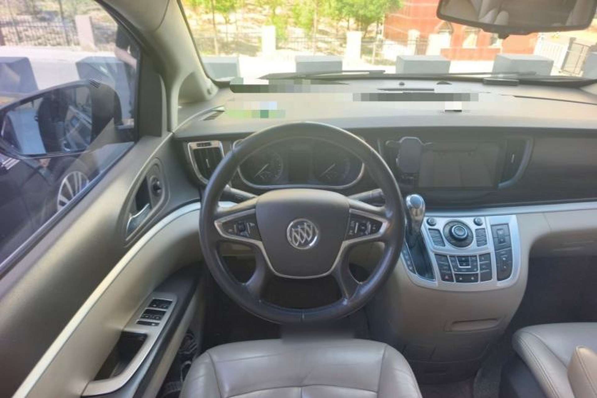 Used Buick GL8 2011 3.0L GT Luxury Business Haoya Edition Steering Wheel