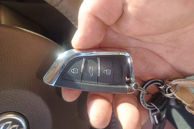 Used Buick GL8 2011 2.4L CT Comfort Edition Vehicle Key