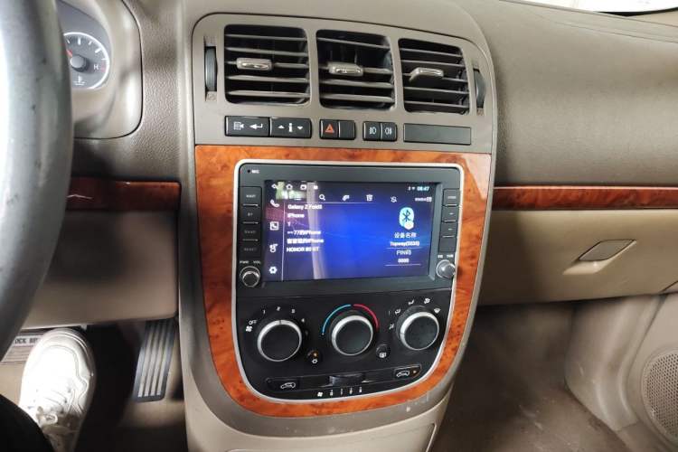 Used Buick GL8 2011 2.4L CT Comfort Edition Audio And AC Panel