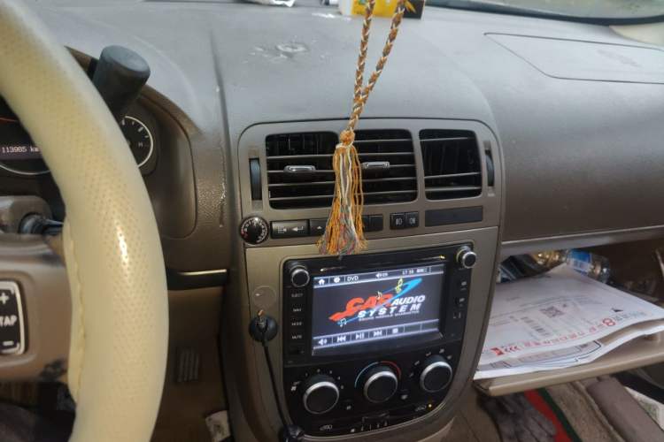 Used Buick GL8 2011 2.4L CT Comfort Edition Audio And AC Panel