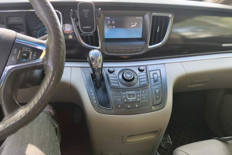 Used Buick GL8 2011 3.0L XT Luxury Business Flagship Edition Audio And AC Panel