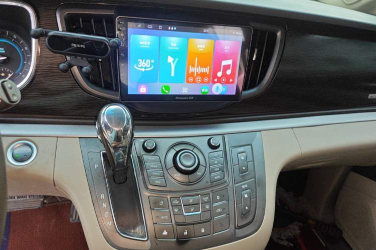 Used Buick GL8 2011 2.4L CT Luxury Business Comfort Edition Audio And AC Panel