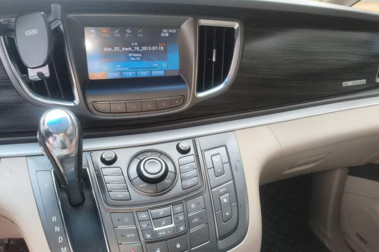 Used Buick GL8 2011 3.0L XT Luxury Business Flagship Edition Audio And AC Panel