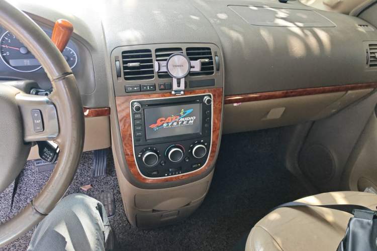 Used Buick GL8 2011 2.4L LT Executive Edition Audio And AC Panel