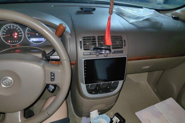 Used Buick GL8 2011 2.4L LT Executive Edition Audio And AC Panel