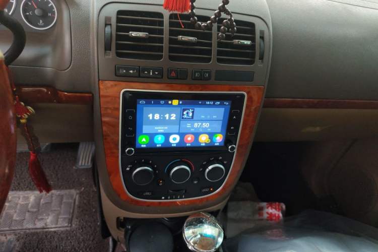 Used Buick GL8 2011 2.4L CT Comfort Edition Audio And AC Panel