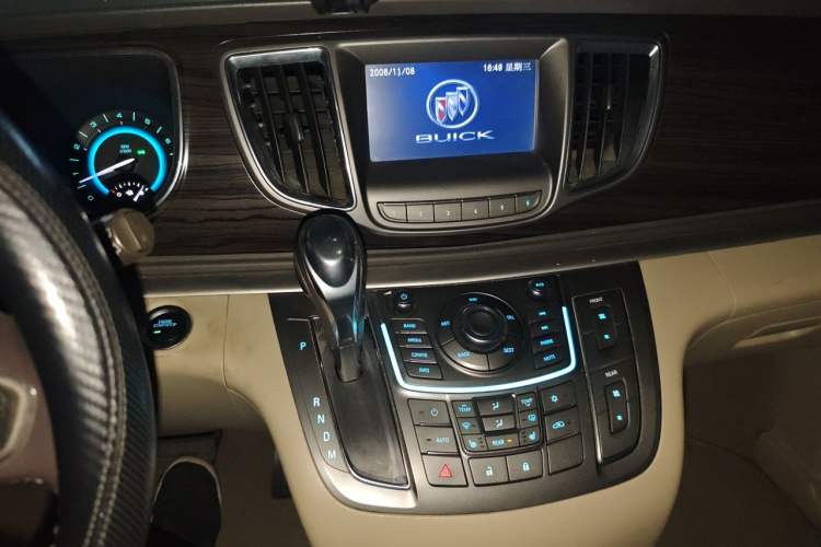 Used Buick GL8 2011 3.0L XT Luxury Business Flagship Edition Audio And AC Panel