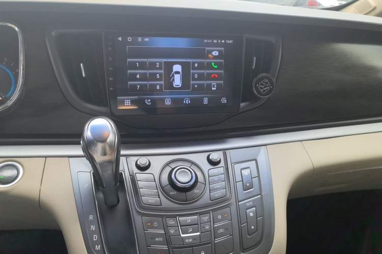 Used Buick GL8 2011 2.4L LT Luxury Business Executive Edition Audio And AC Panel