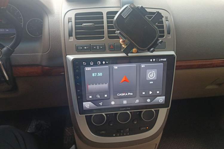 Used Buick GL8 2011 2.4L LT Executive Edition Audio And AC Panel