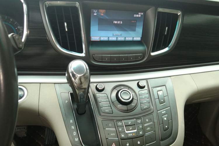 Used Buick GL8 2011 3.0L XT Luxury Business Flagship Edition Audio And AC Panel