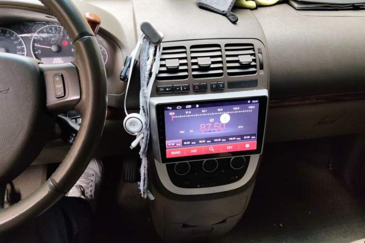 Used Buick GL8 2011 2.4L LT Executive Edition Audio And AC Panel
