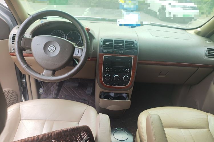 Used Buick GL8 2011 2.4L LT Executive Edition Center Console