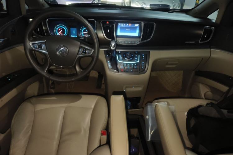 Used Buick GL8 2011 2.4L LT Luxury Business Executive Edition Center Console