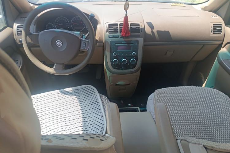 Used Buick GL8 2011 2.4L CT Comfort Edition Center Console