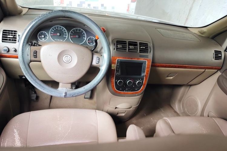 Used Buick GL8 2011 2.4L CT Comfort Edition Center Console