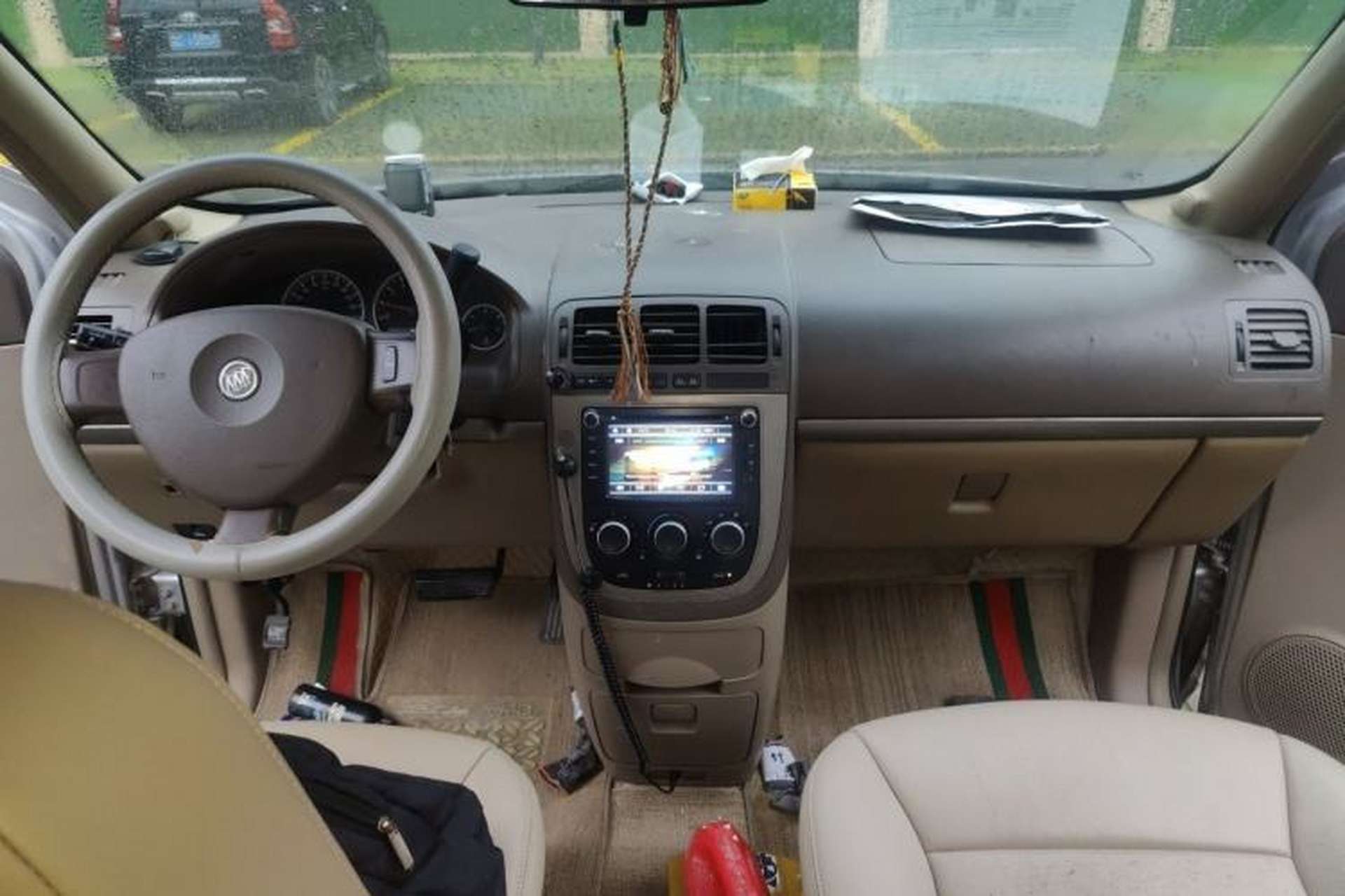 Used Buick GL8 2011 2.4L CT Comfort Edition Center Console