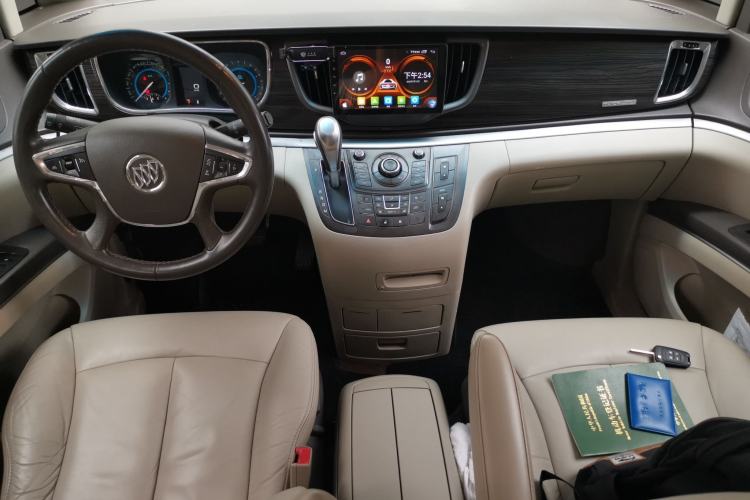 Used Buick GL8 2011 3.0L GT Luxury Business Haoya Edition Center Console