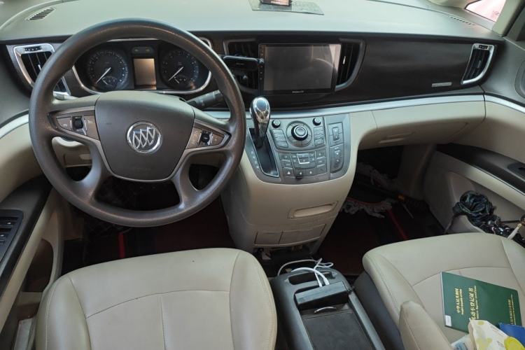 Used Buick GL8 2011 2.4L CT Luxury Business Comfort Edition Center Console