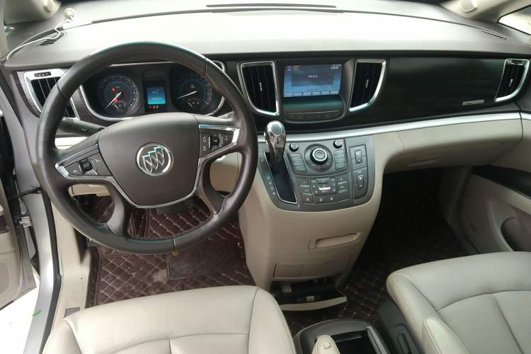 Used Buick GL8 2011 3.0L XT Luxury Business Flagship Edition Center Console