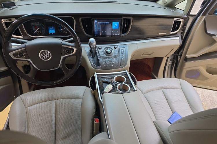 Used Buick GL8 2011 3.0L GT Luxury Business Haoya Edition Center Console